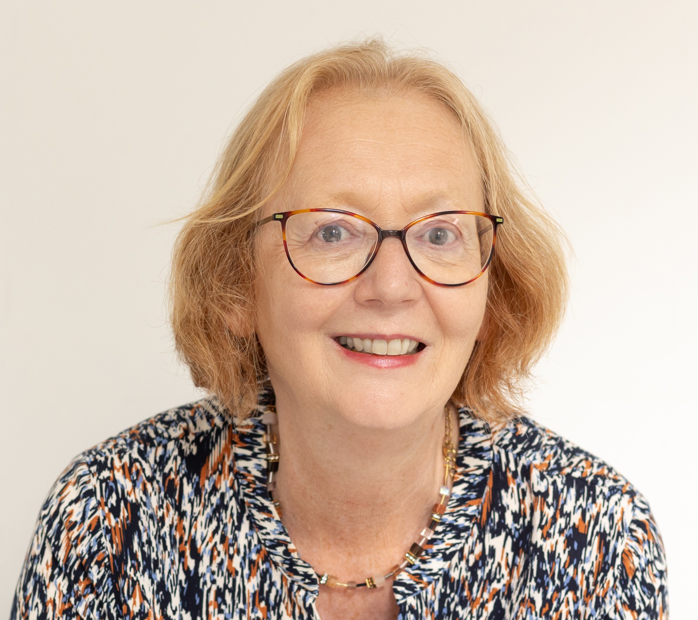 Suzanne Driver - Professional trainer with 33 years experience