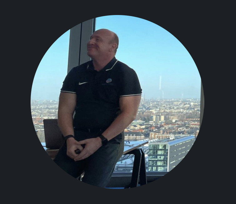 Julian Reading - Professional trainer with 22 years experience