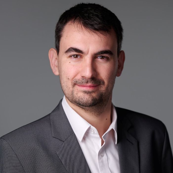 Adam Toth - Professional trainer with 3 years experience