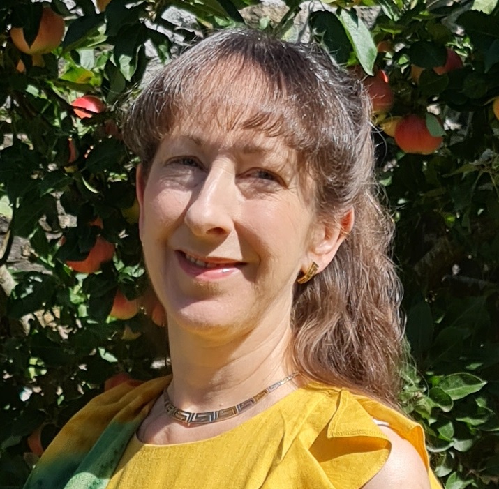 Joanna Taylor - Professional trainer with 17 years experience