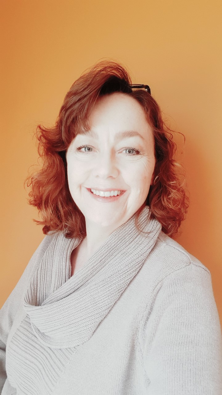 Laury Hales - Professional trainer with 11 years experience