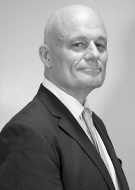 Bruce Viney - Professional trainer with 20 years experience