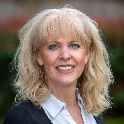 Suzanne Shaw - Director of Training - Professional trainer with 25 years experience