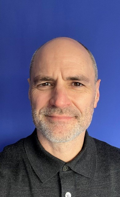 Rupert Hodges - Professional trainer with 21 years experience