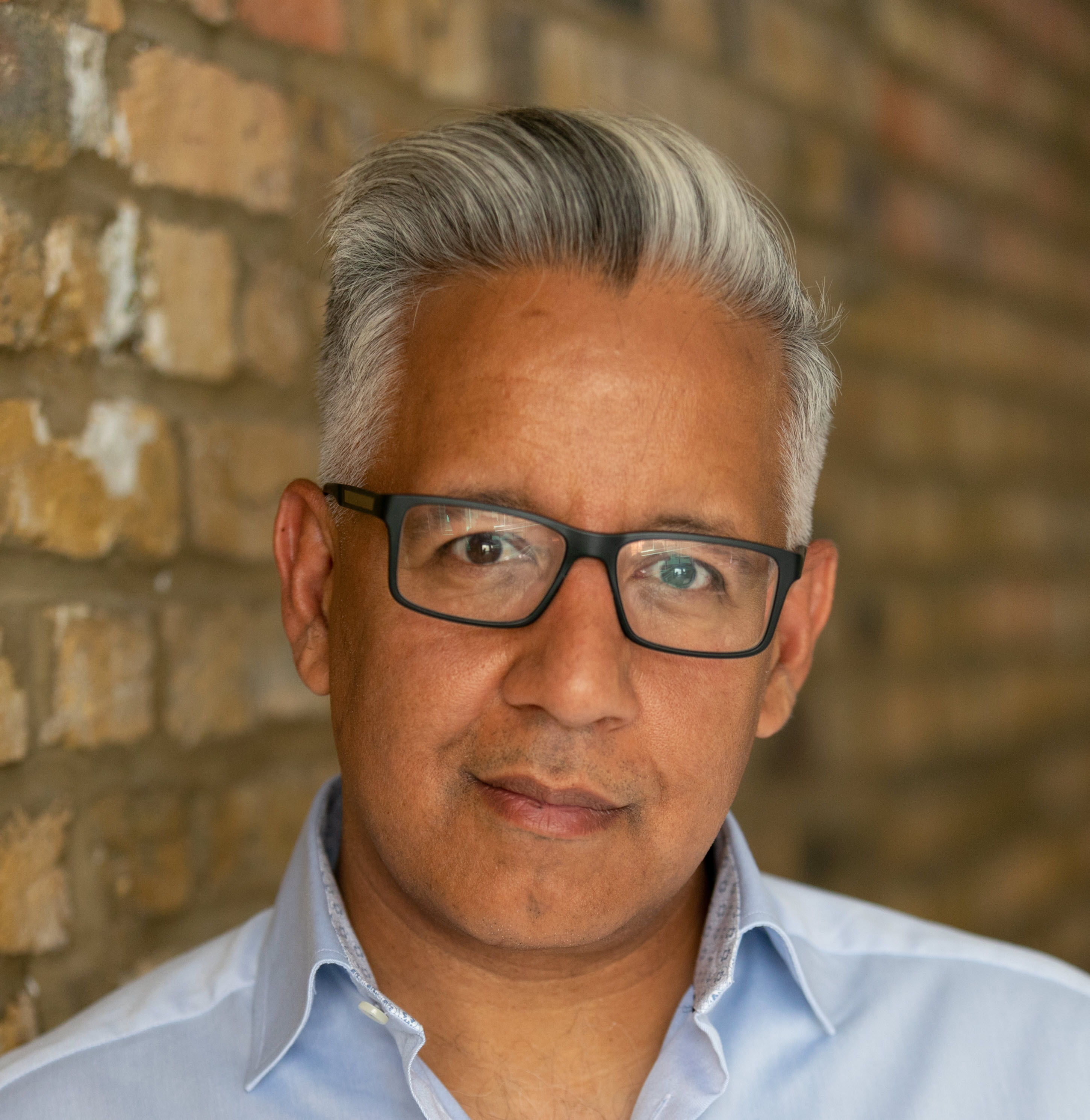 Geoff Robinson - Professional trainer with 28 years experience