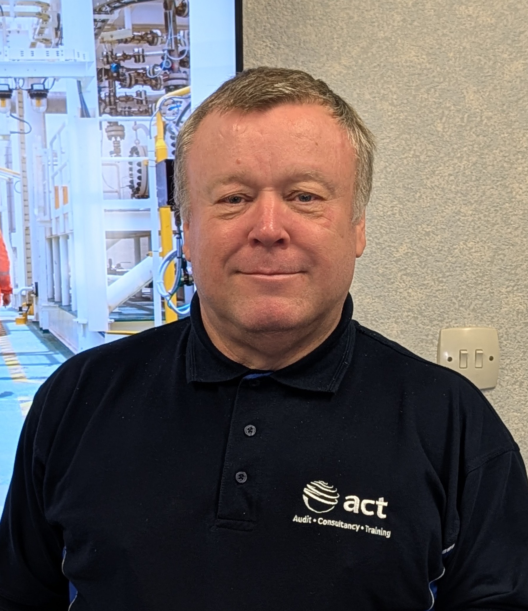 Ian Johnson - Professional trainer with 26 years experience