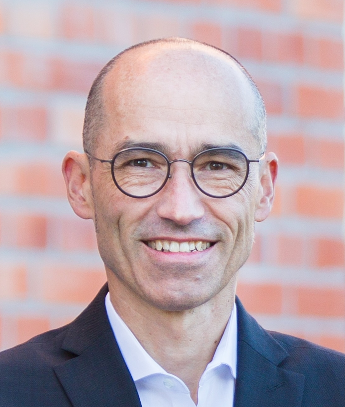 Dr. Peter Zoller - Professional trainer with 4 years experience