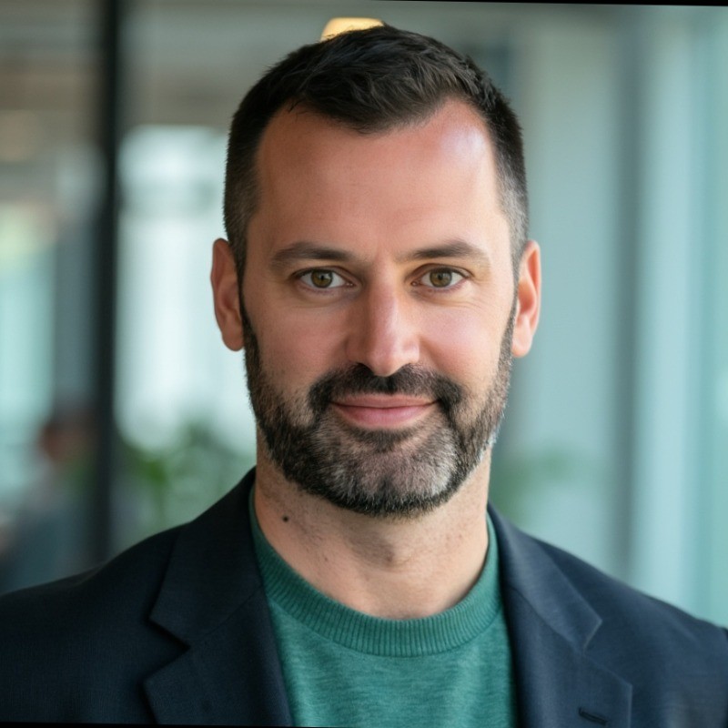 Scott Purves - Professional trainer with 4 years experience