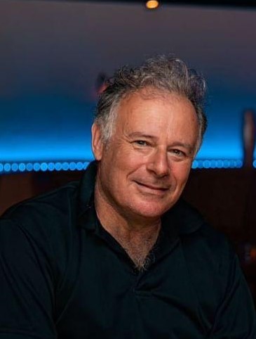 Dennis Cox - Professional trainer with 35 years experience