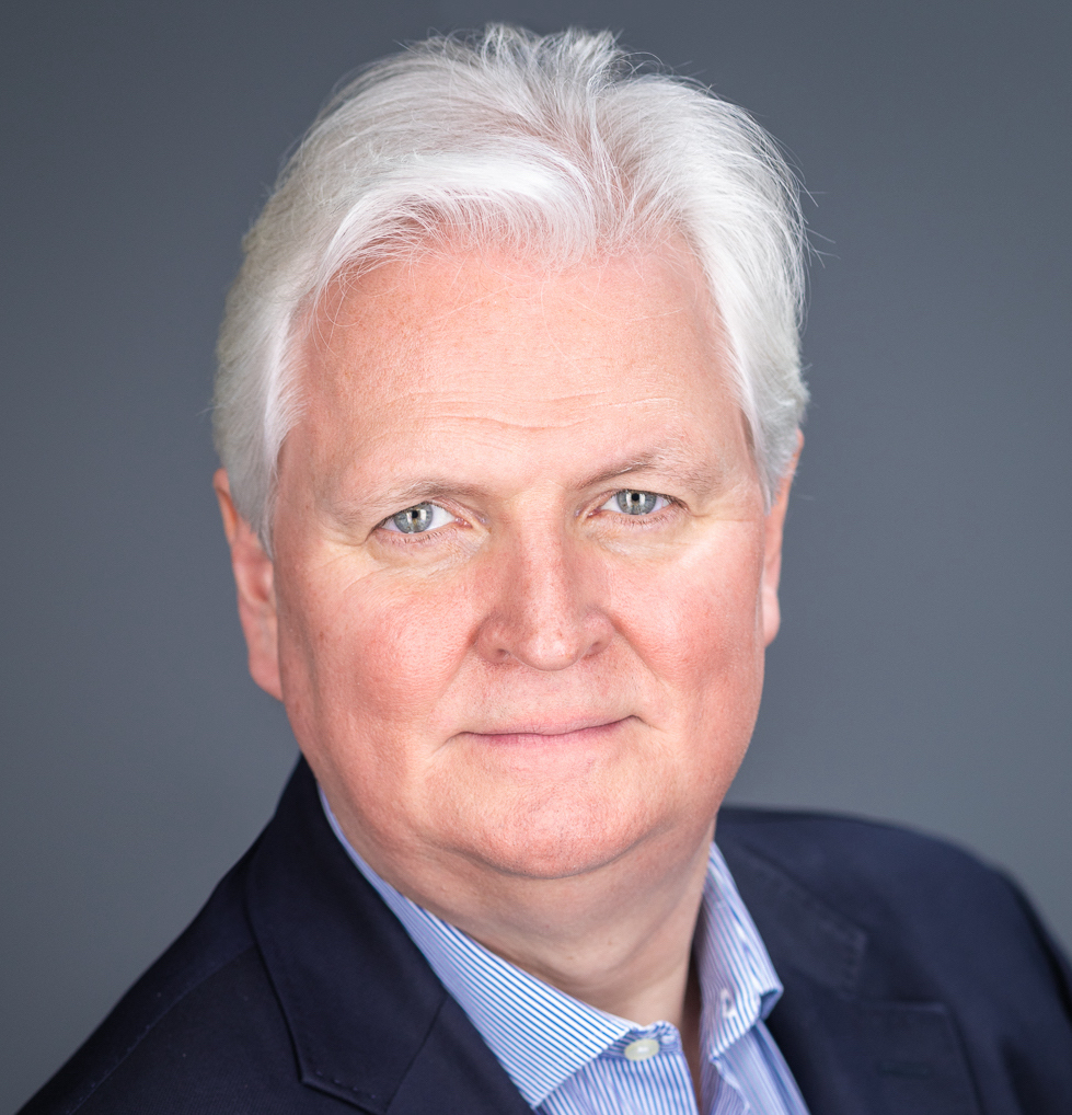 Francois E. Aubert - Professional trainer with 29 years experience